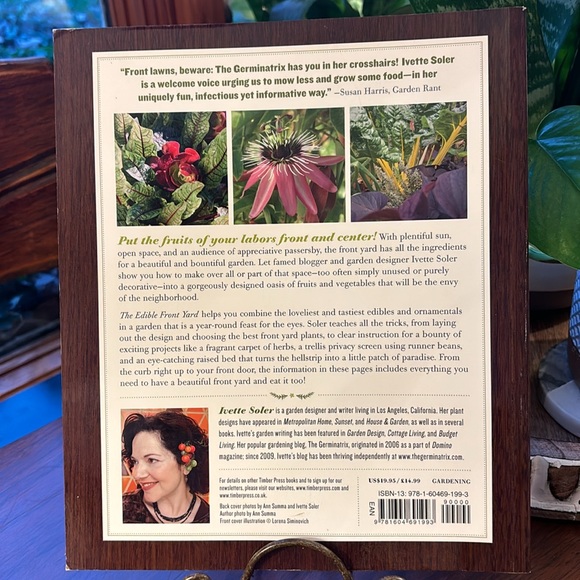 The Edible Front Yard. The Mow Less, Grow More Plan for a Bountiful Garden - Picture 2 of 16